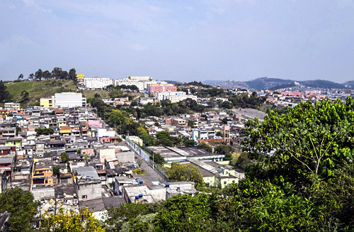 Vista aérea do Jardim Campos Elíseos na periferia da cidade | Pulsar  Imagens | Banco imagens do Brasil